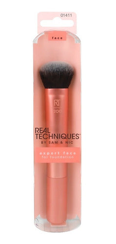 Expert Face Brsuh for Foundation; Real Techniques